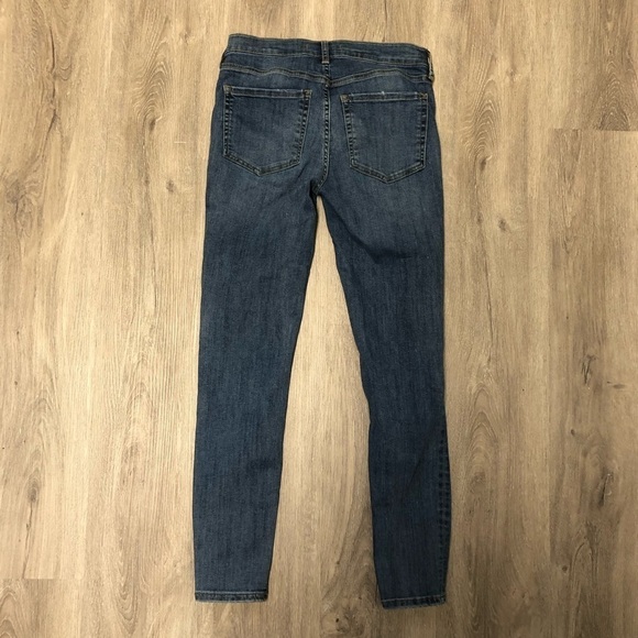 Free People Size 26 Jeans Medium Wash High Waisted Jeans Distressed Denim Jeans - Picture 4 of 5